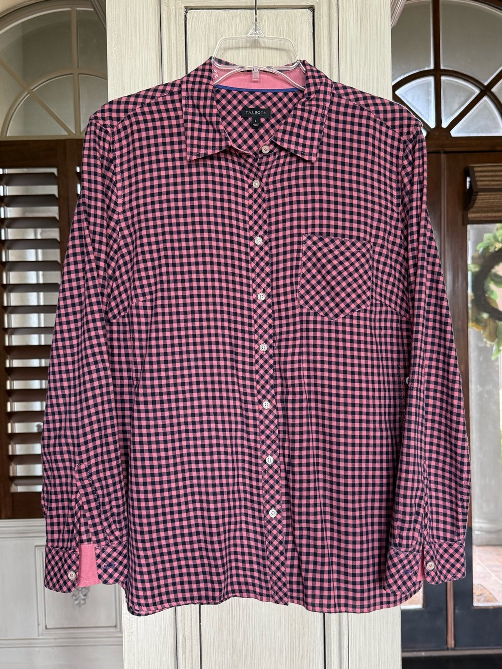 Talbots women’s Pink and navy Gingham Button-Up Shirt size L